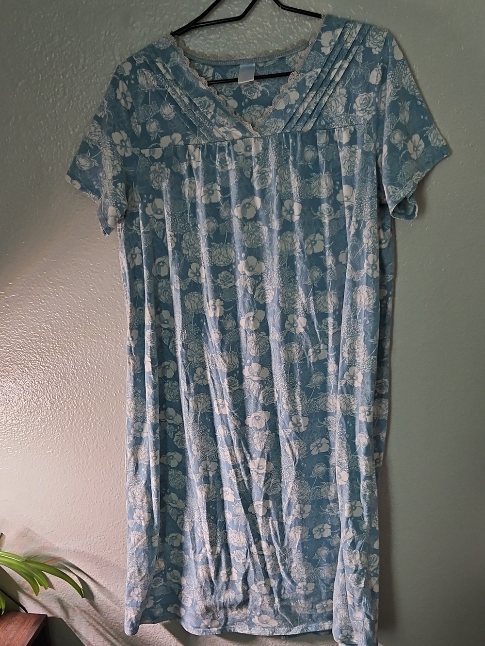 Vintage Adonna Sleepwear Blue White Floral Nightgown L Grandma Chic Pintuck